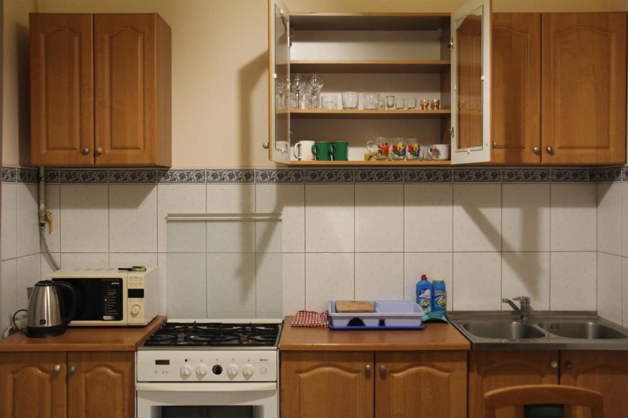 Apartments Domovik ,Kirilla i Mefodiya, 5 Mukatjeve Exteriör bild
